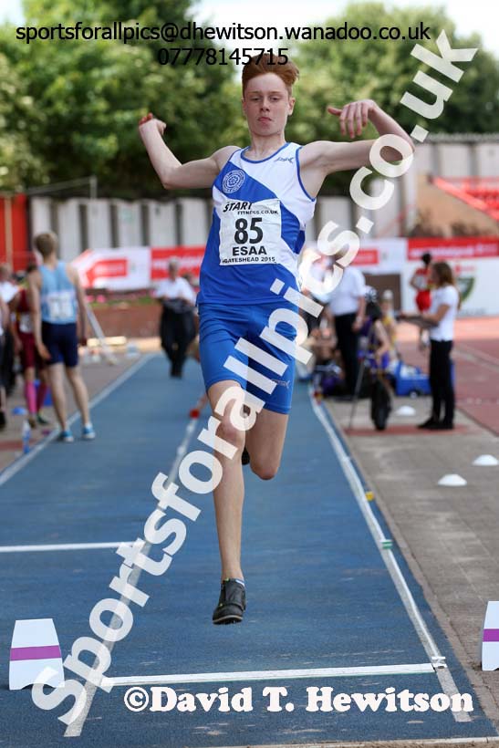 Junior boys long jump, 2015 English Schools Track and Field Champs., Gateshead Stadium. Photo: David T. Hewitson/Sports for All Pics